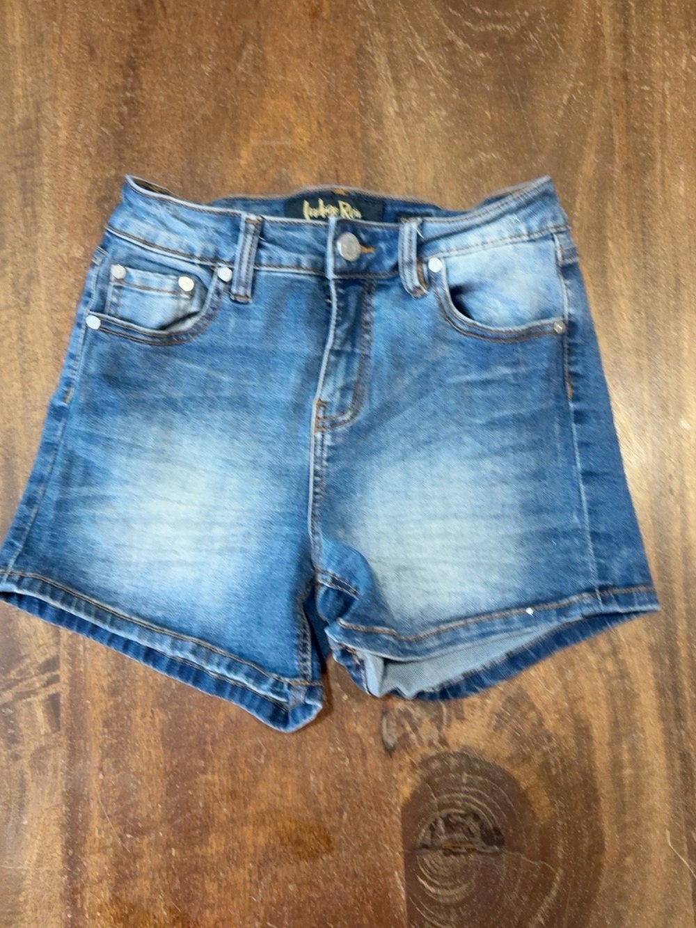 Indigo Rein High-Rise Medium Wash Denim Shorts Size Small